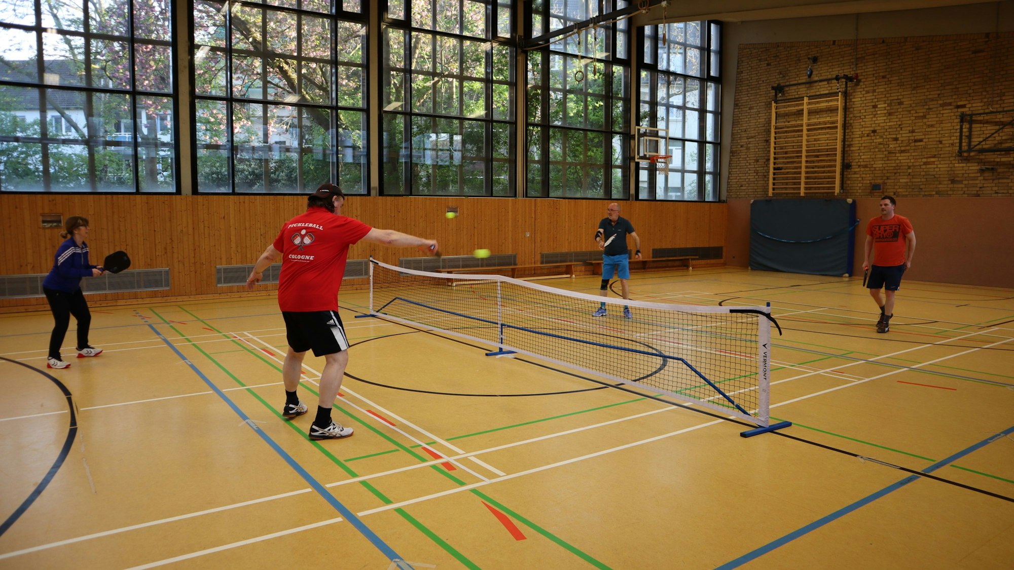 Spieler beim Pickleball-Training