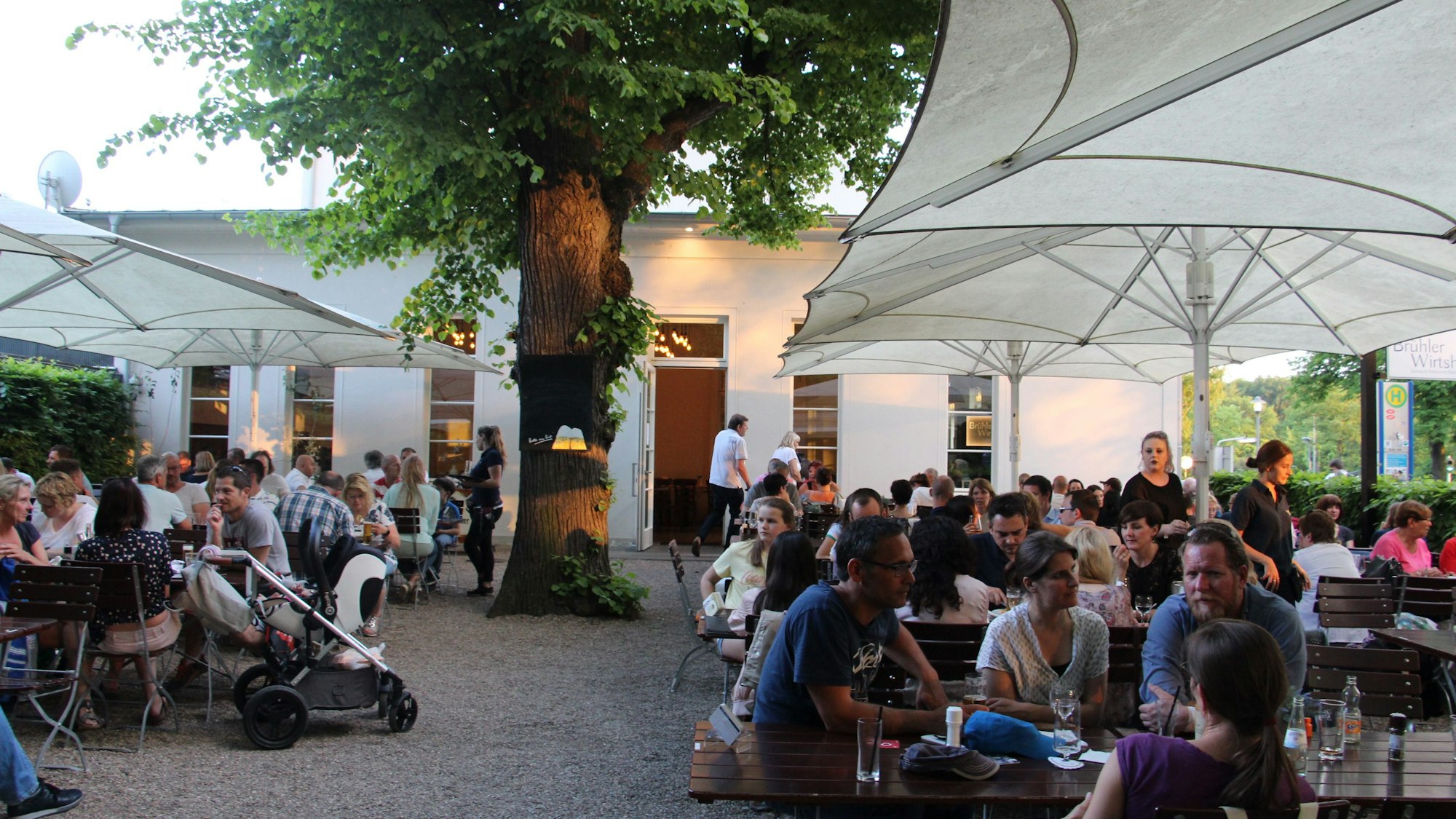 Biergarten Wirtshaus am Schloss in Brühl