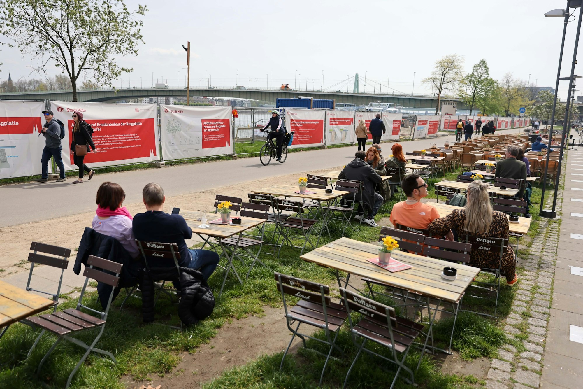 Köln, RSK, Bauarbeiten und Gastronomie-Situation am Altstadt-Ufer