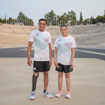 Paralympic-Teilnehmerin Alia Issa mit Teamkollege Ibrahim al Hussein.