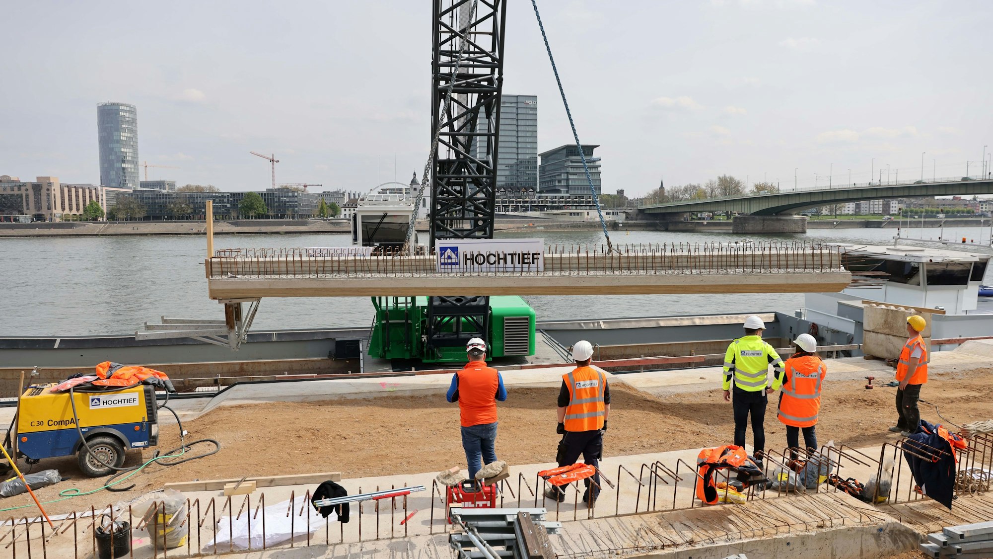 Köln, RSK, Bauarbeiten und Gastronomie-Situation am Altstadt-Ufer