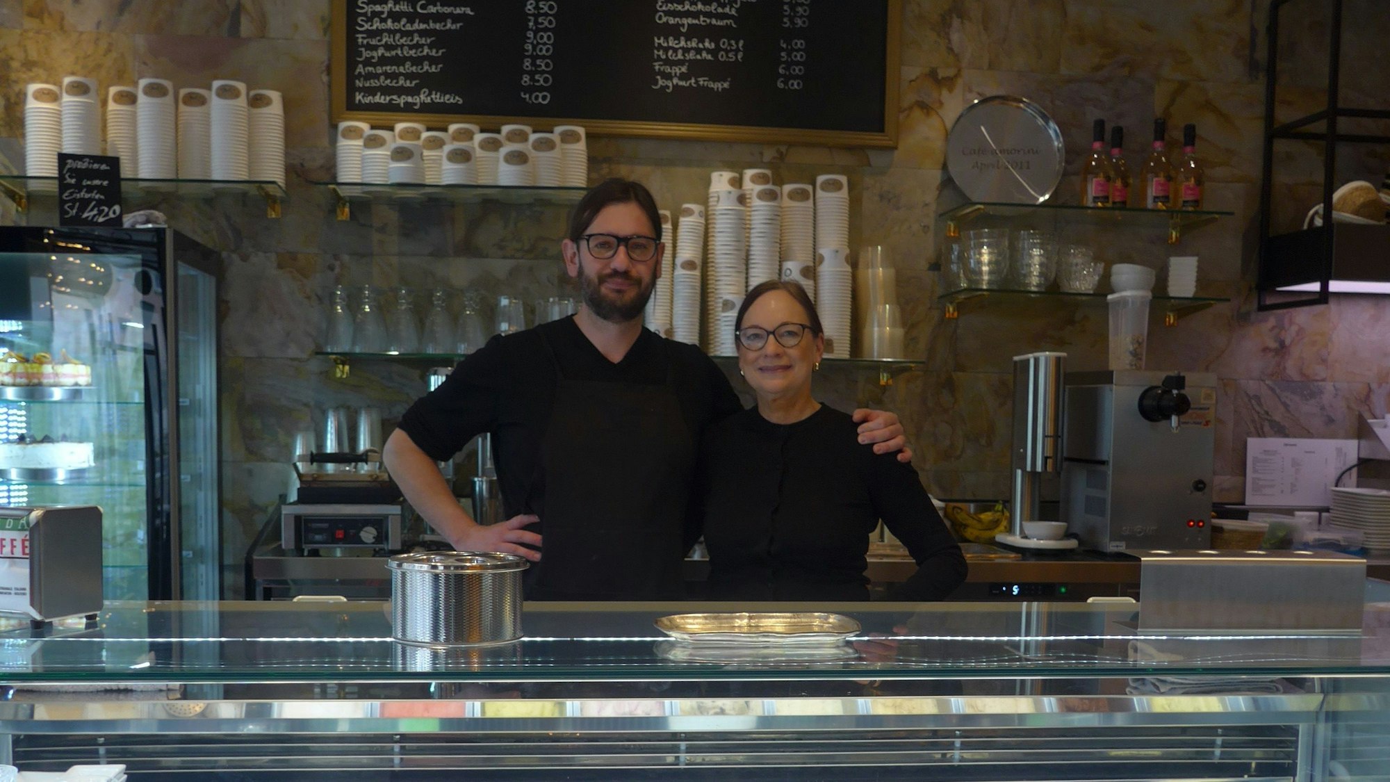 Konstantin und Elisabeth Wegener in ihrer Eisdiele