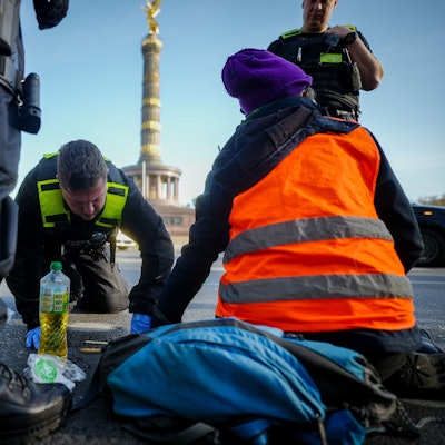Klima-Protest in Berlin: Auch rund um die Siegessäule, einem Wahrzeichen der Hauptstadt, gab es Klima-Proteste der Letzten Generation.