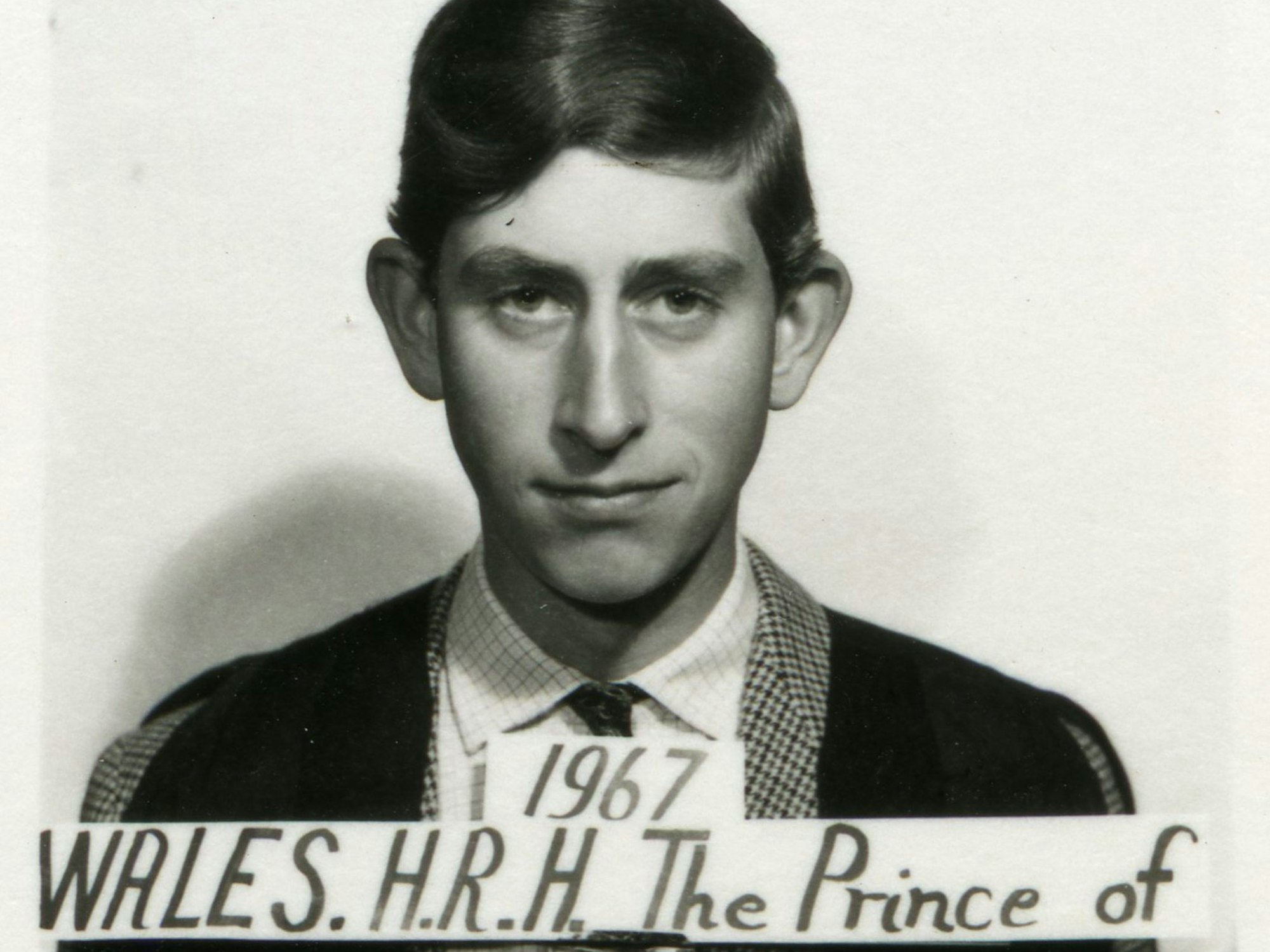 Es ist König Charles III. zu sehen.