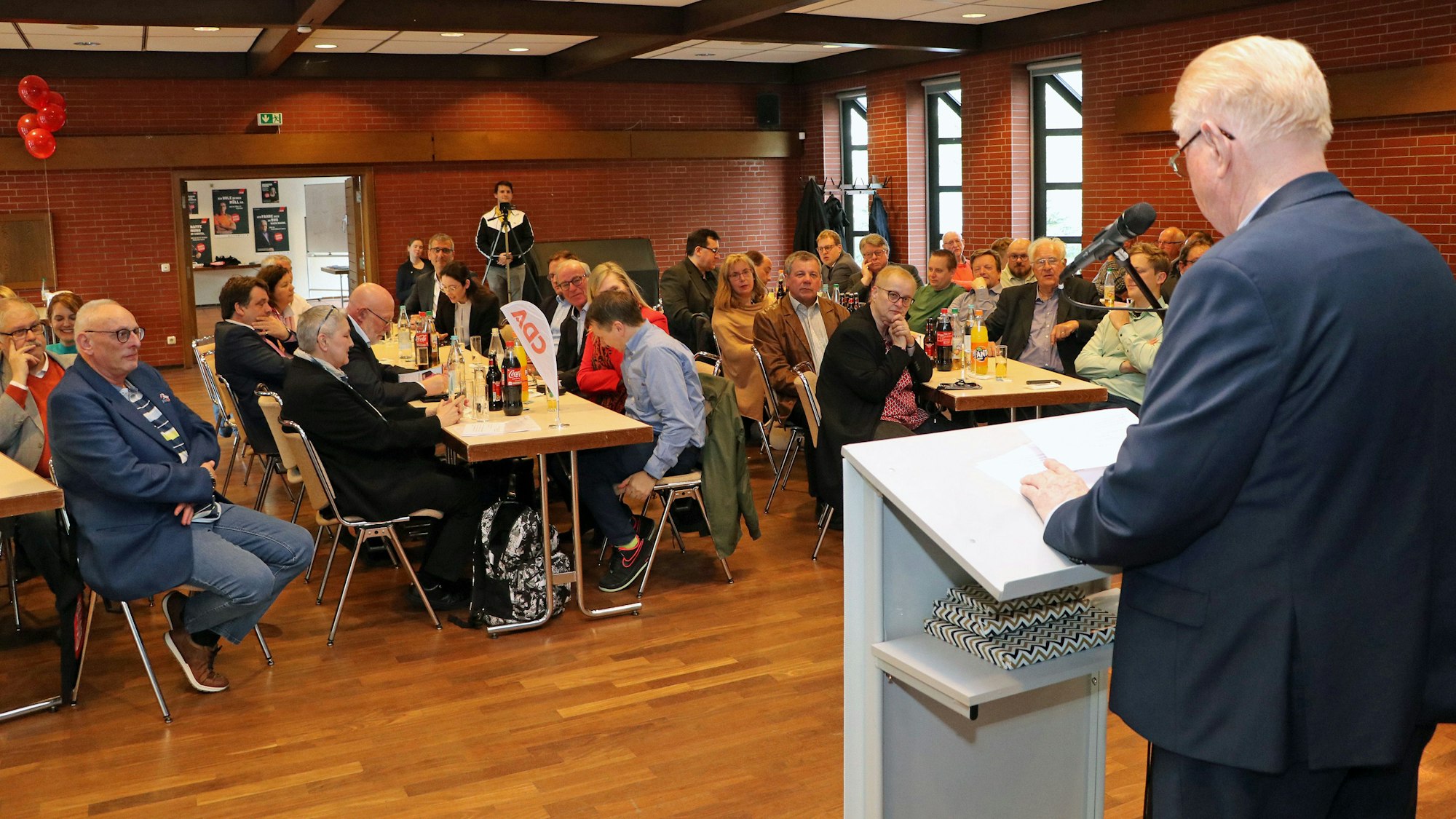Zu einem Empfang aus Anlass des Tags der Arbeit hatte die CDA Rhein-Erft ihre Mitglieder nach Frechen eingeladen. Der Vorsitzende Hans Schnäpp begrüßte die Anwesenden.