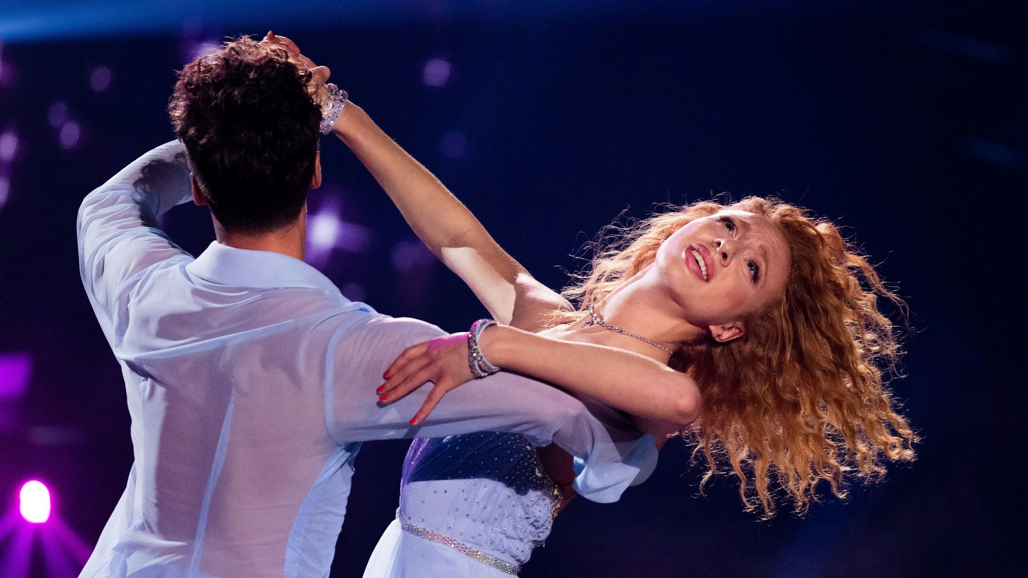 Das Model Anna Ermakova musste erstmals ums Weiterkommen bei „Let's Dance“ zittern.