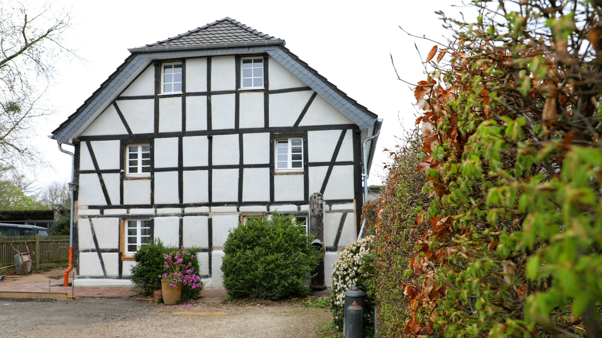 Es ist das Haus zu sehen.