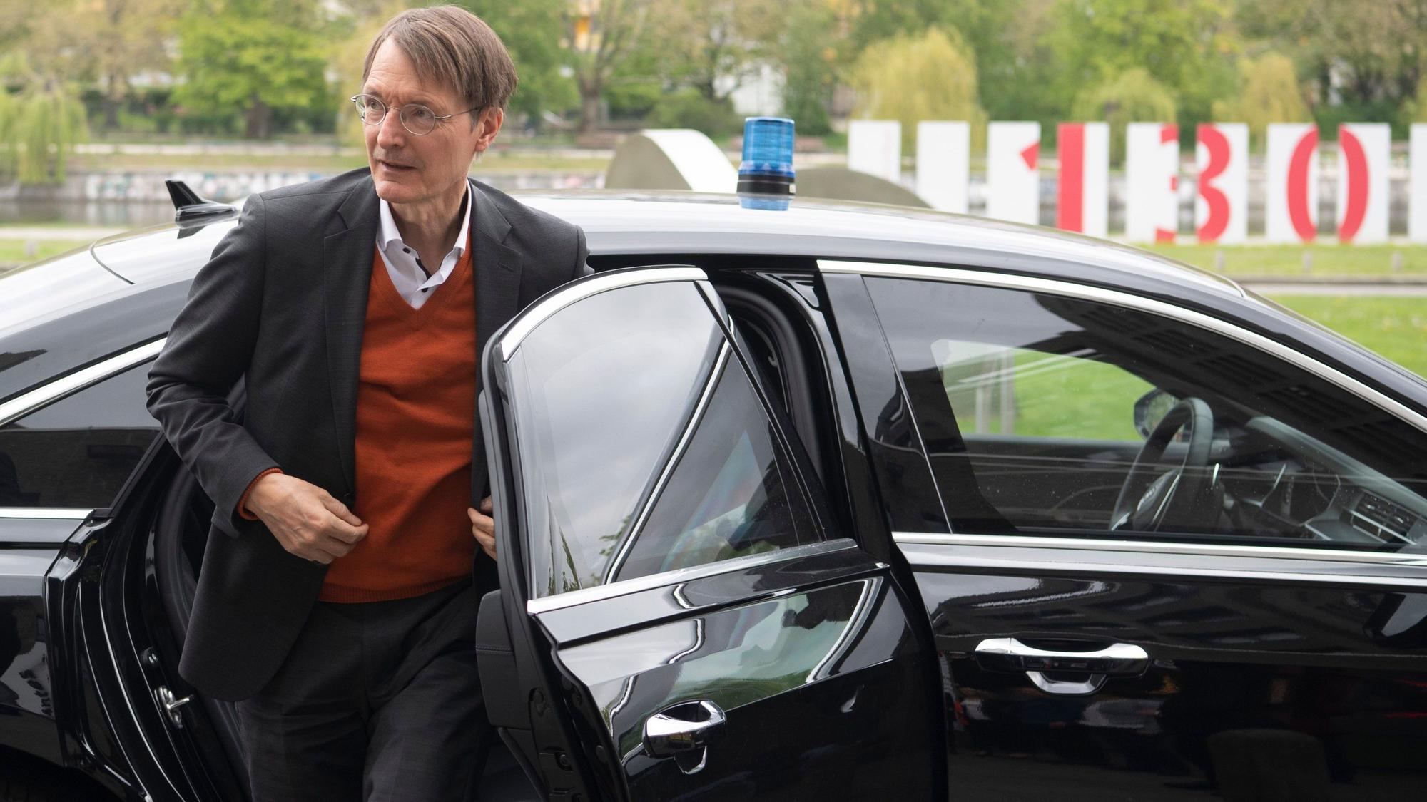 Bundesgesundheitsminister Karl Lauterbach (SPD) kommt zu einem Informationsbesuch.