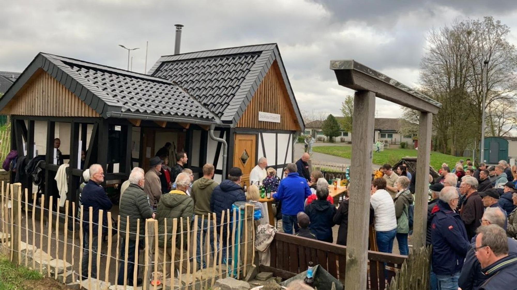 Wipperfeld, Eröffnung des neuen alten Backes.