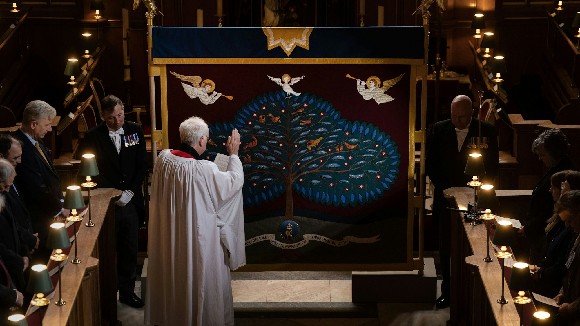 Dieser Salbungsschirm wird bei der Krönung von König Charles III. verwendet.