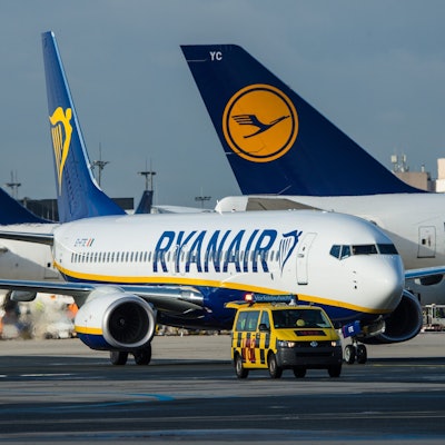 Ein irischer Rollstuhlfahrer musste nach einem Ryanair-Flug nach Schweden aus der Maschine kriechen. Professionelle Assistenz wäre erst eine Stunde später eingetroffen. (Archivbild)