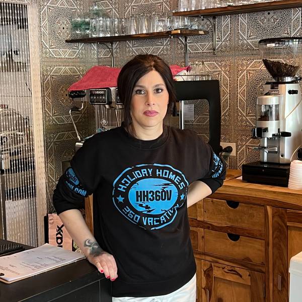 Evelina Di Chiara steht in ihrem Café Nonna Pina in Kerpen-Horrem.