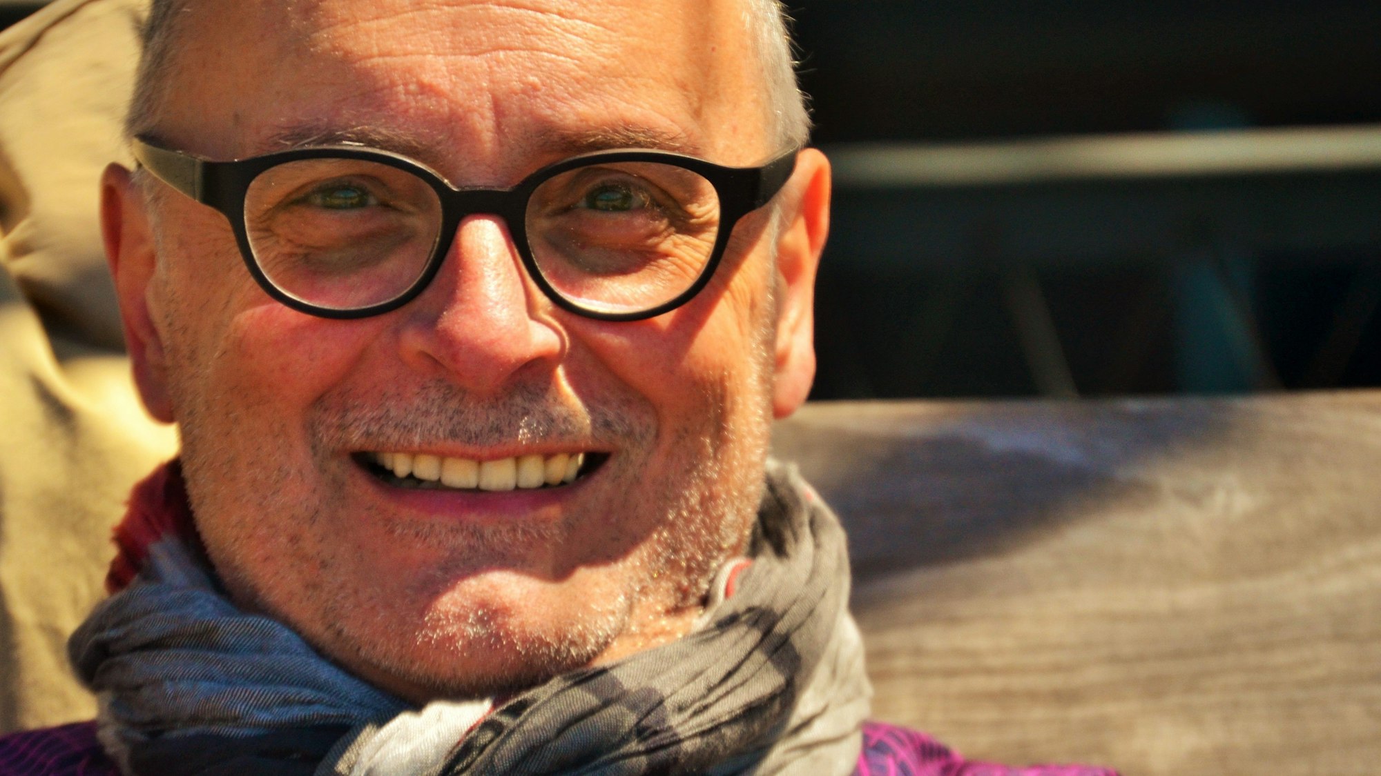 Michael Klein lächelt in die Kamera.