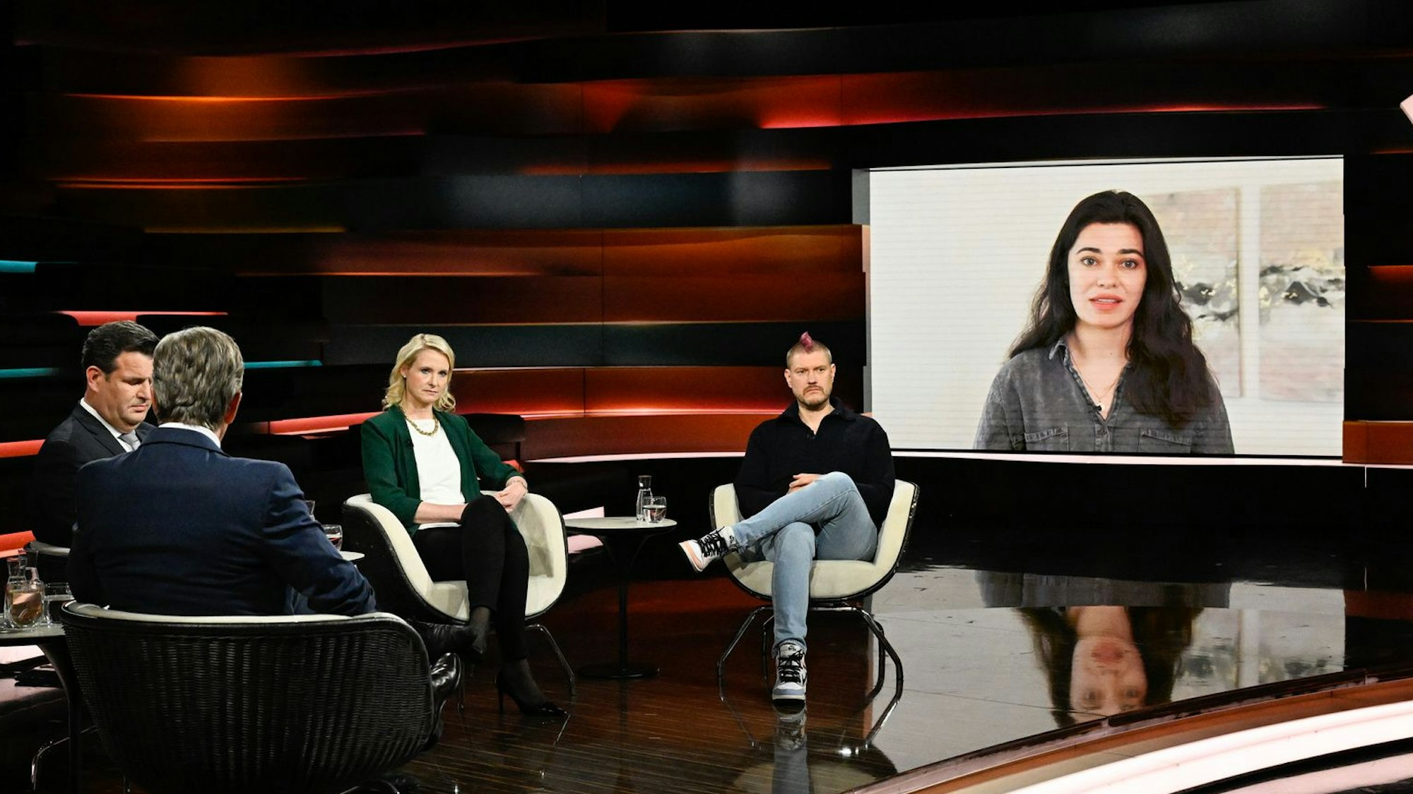 Von links: Hubertus Heil, Markus Lanz, Sonja Álvarez, Sascha Lobo, Gazelle Sharmahd (Schalte)