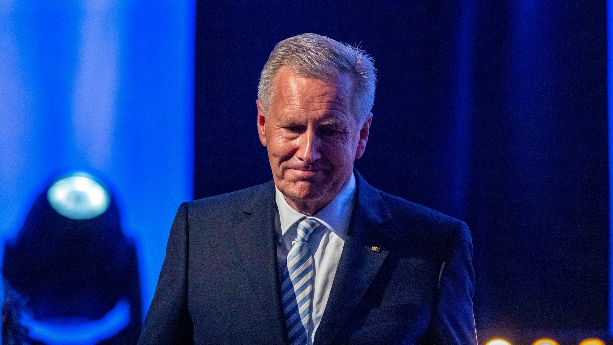 Bundespräsident a.D. Christian Wulff verlässt nach der Verleihung der Ehrenbürgerwürde an ihn die Bühne. D