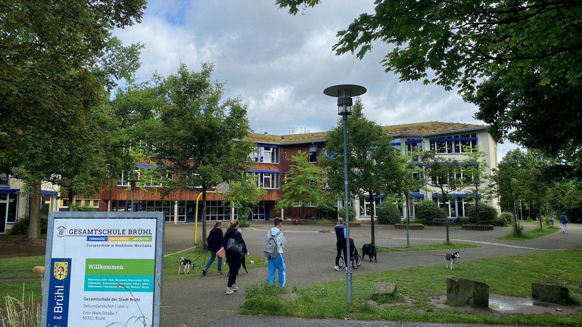 Blick auf die Brühler Gesamtschule.