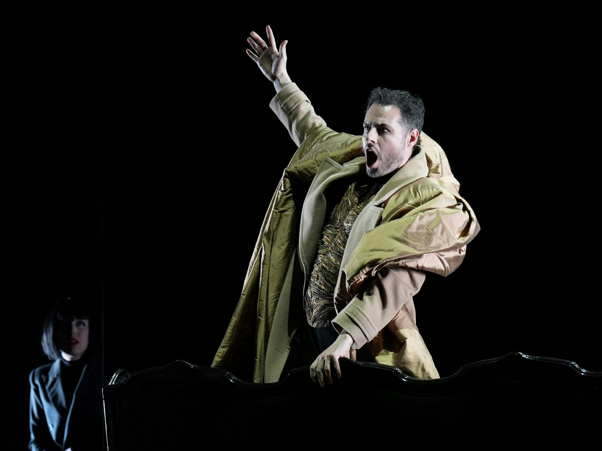 Kathrin Zukowski (Cleopatra) und Raffaele Pe (Giulio Cesare) in der Aufführung von "Egitto" in der Oper Köln.