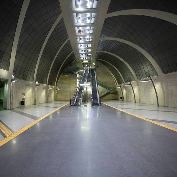 An der Haltestelle „Heumarkt“ soll der Ost-West-Tunnel ansetzen. Ein Teil müsste für die Arbeiten abgerissen werden.