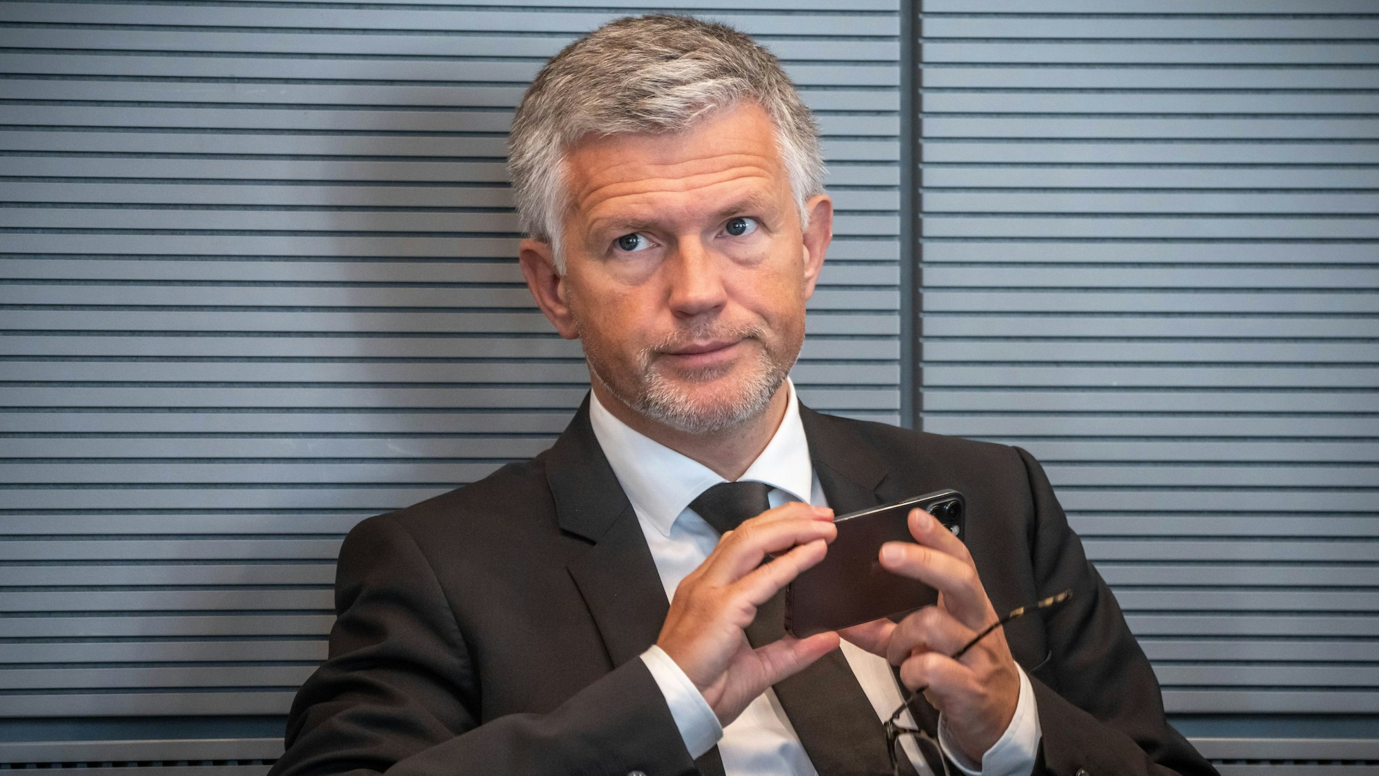 Der ehemalige ukrainische Botschafter in Deutschland, Andrij Melnyk, hat einen Vorstoß von CSU-Politiker Alexdaner Dobrindt scharf kritisiert. (Archivbild)