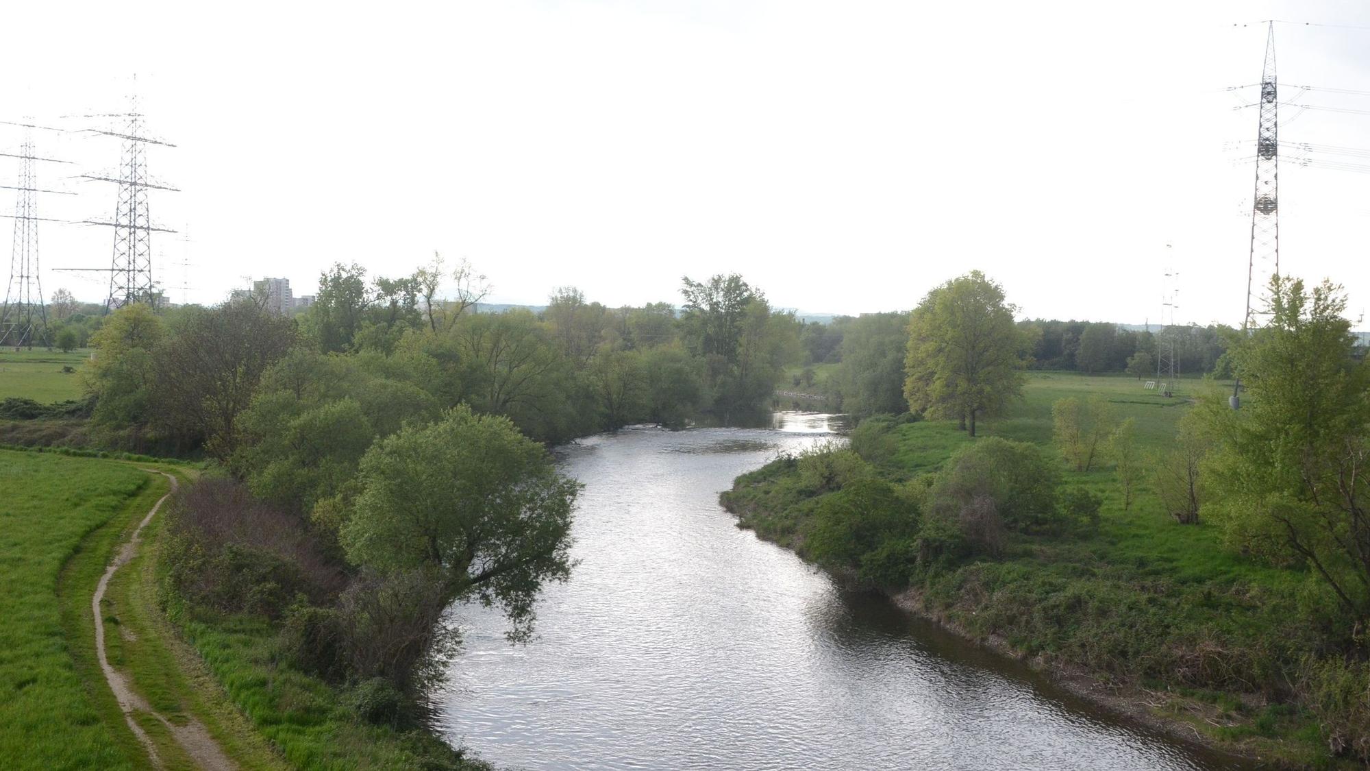 Blick auf die Sieg am Ortsteil Zange.