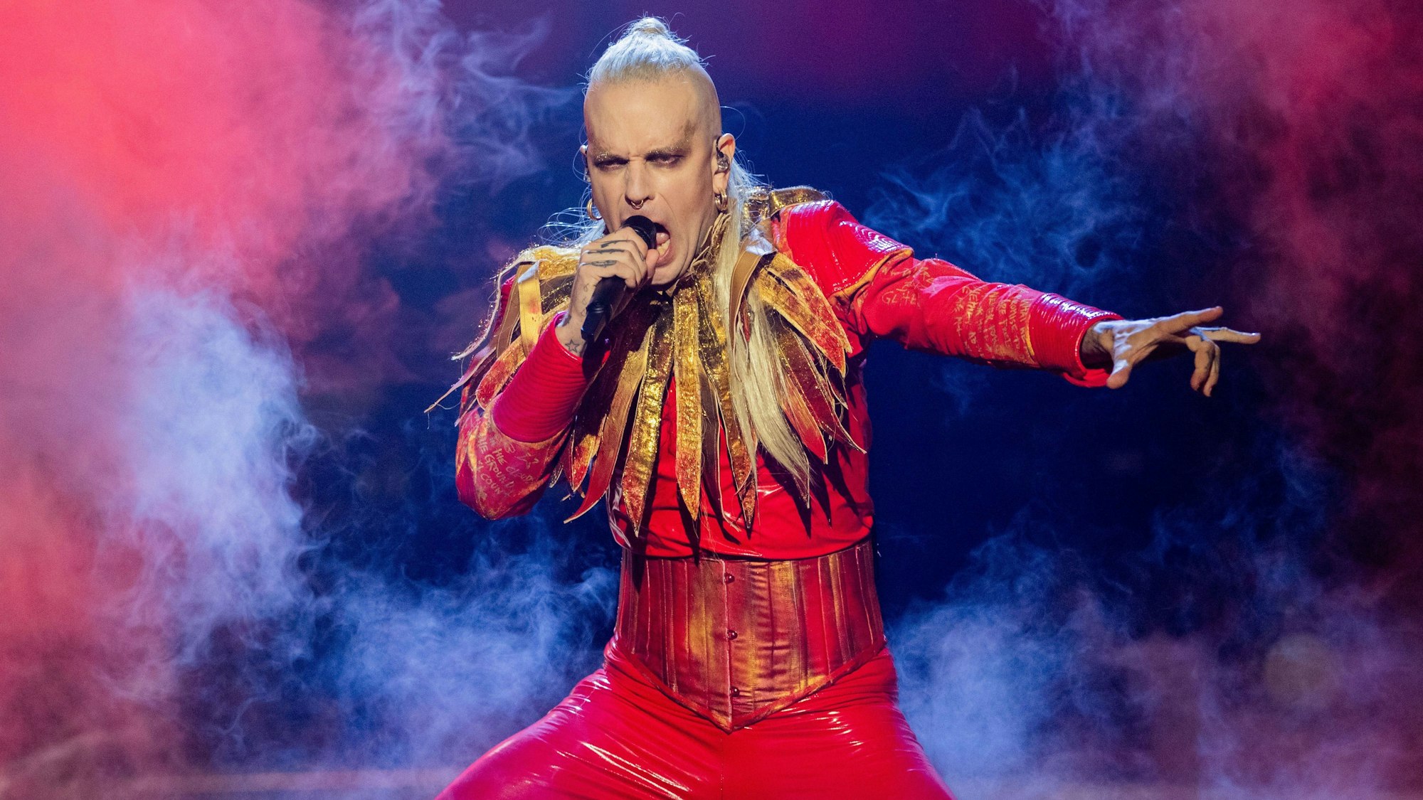 Chris Harms sing bei den Proben.