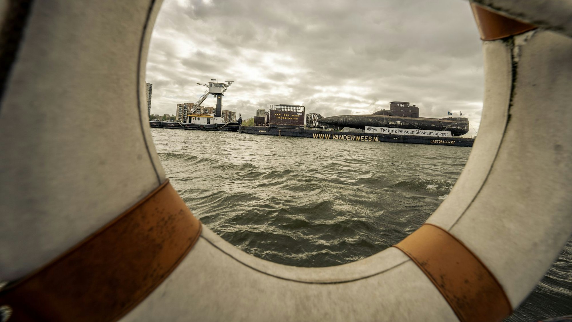 u17 auf dem Weg von Kiel nach Speyer in Dordrecht