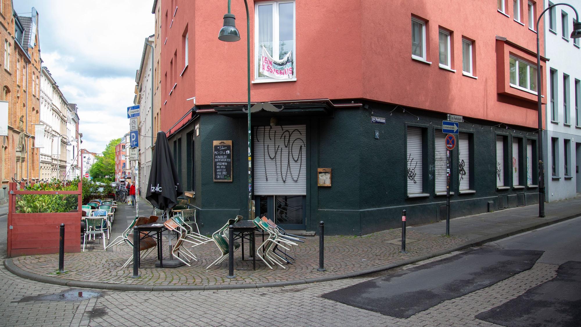 Kneipe Schnörres: Die Stühle müssen früher hoch.