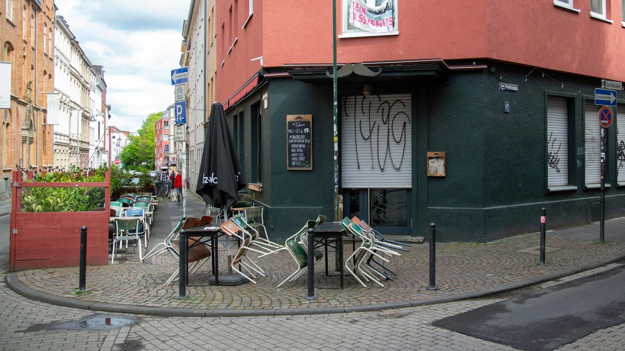 Köln: „Schnörres“ muss Außengastronomie um 22 Uhr schließen - Rundschau ...