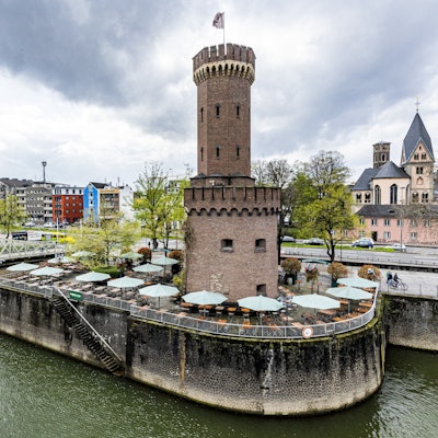 Der Malekoff Turm am Rhein
