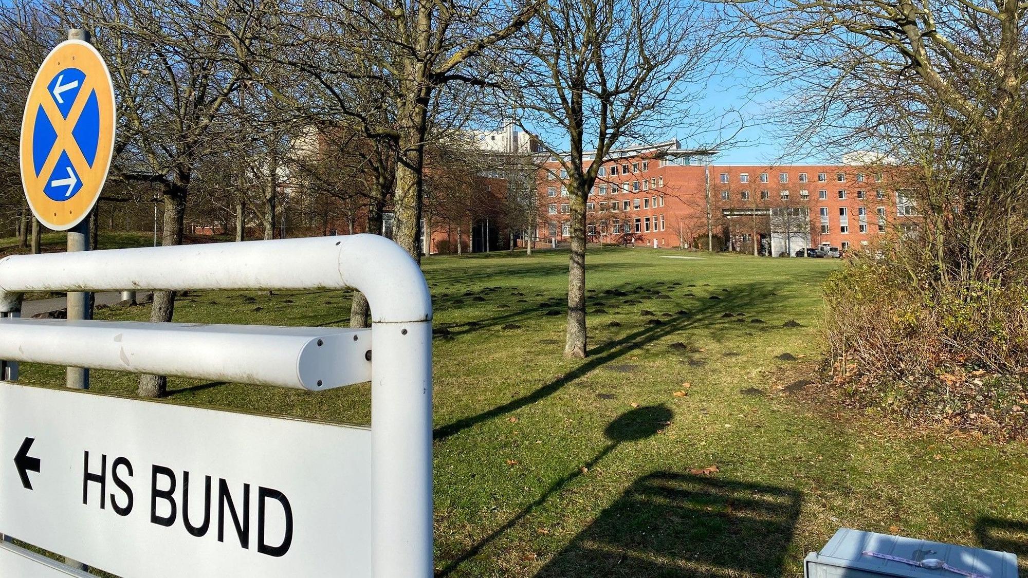 Das Foto zeigt die Hochschule des Bundes für öffentliche Verwaltung in Brühl.