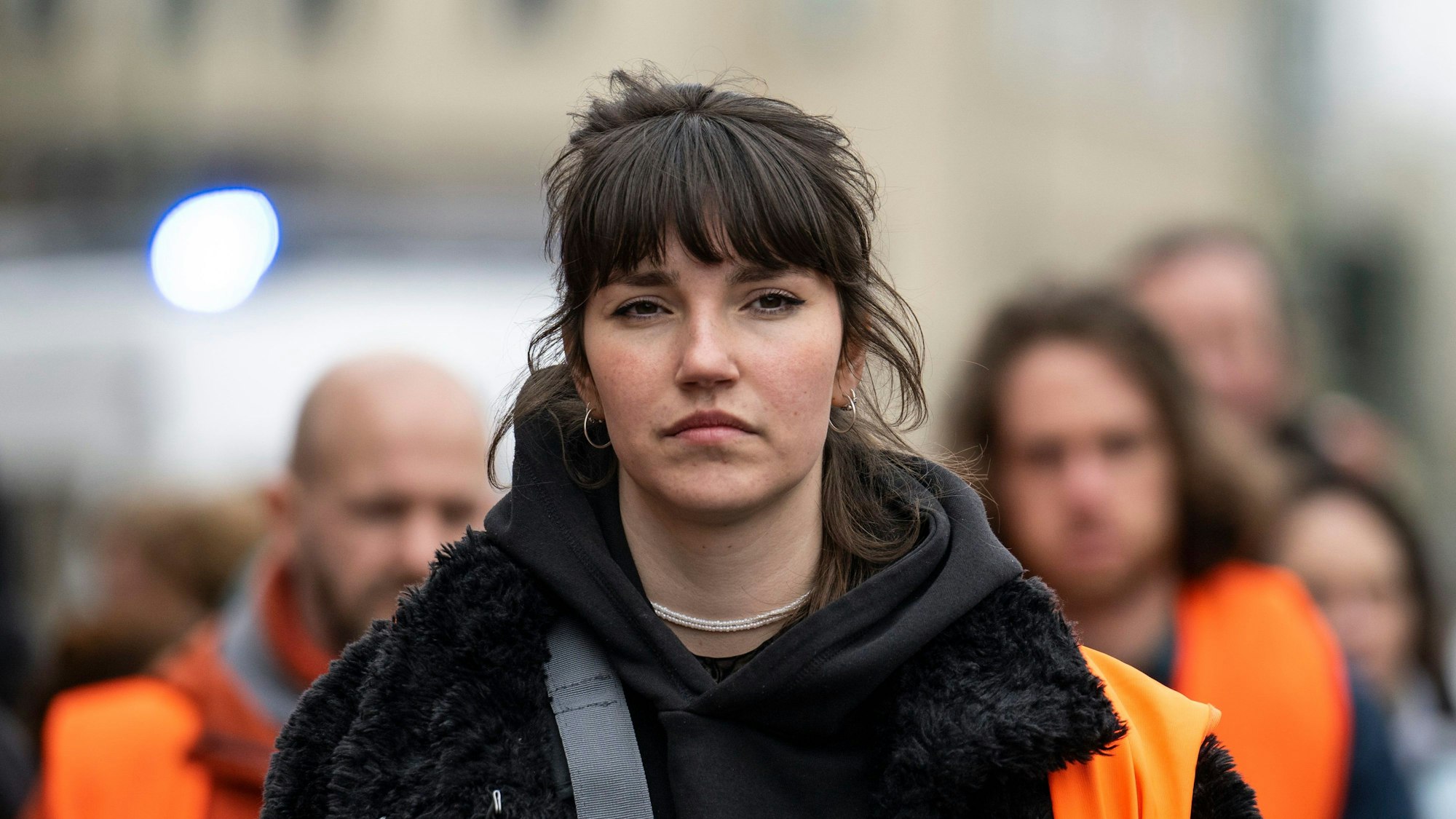 Carla Hinrichs, Sprecherin der „Letzten Generation“, ist zu einer Haftstrafe verurteilt worden – ausgesetzt zur Bewährung. (Archivbild)