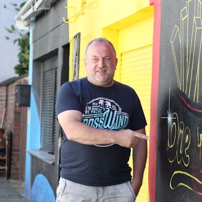 Außenansicht eines Imbisses in Troisdorf.