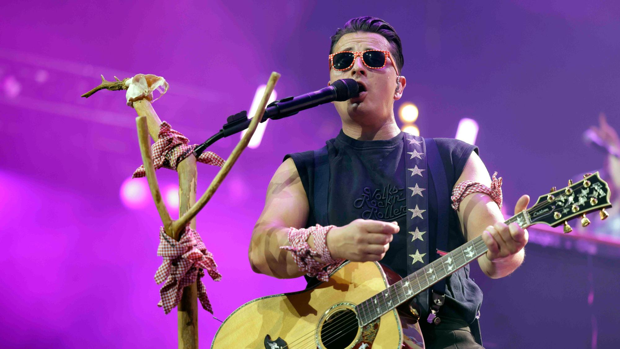 Andreas Gabalier (* 21. November 1984 in Graz, Österreichischer Sänger aus dem Genre der Volkstümlichen Musik)
"Dirndl-Wahnsinn-Hulapalu!"-Tour
am 11. Mai 2023
in der Lanxess Arena, Deutz-Kalker Straße 1, 50679 Köln