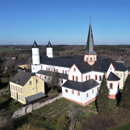 Das Kloster Steinfeld.