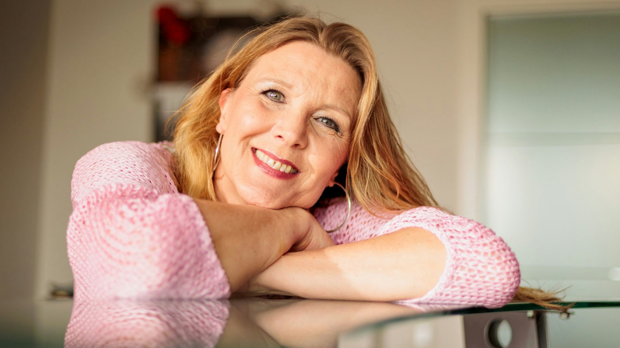 Britta Berger lächelt in die Kamera.