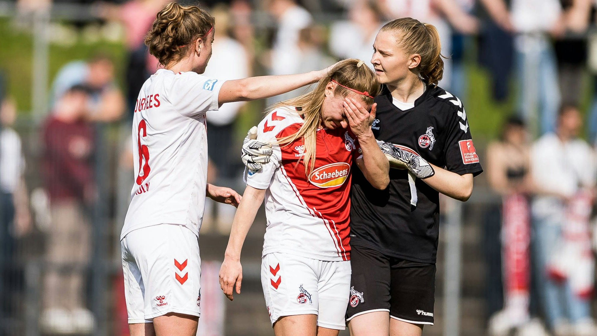 FLYERALARM. Frauen Fussball Bundesliga, 1. FC Koeln - SV Meppen 1912 e.V. Niedergeschlagene Koelnerinnen Myrthe Moorrees 1. FC Koeln, 6, Sarah Puntigam 1. FC Koeln, 17, Manon Klett 1. FC Koeln, 1 FLYERALARM Frauen Fussball Bundesliga, 1. FC Koeln - SV Meppen 1912 e.V., Koeln, Geissbockheim am 14.05.2023 DFB REGULATIONS PROHIBIT ANY USE OF PHOTOGRAPHS AS IMAGE SEQUENCES AND/OR QUASI-VIDEO. *** FLYERALARM Womens Football Bundesliga, 1 FC Koeln SV Meppen 1912 e V Defeated Koelner Myrthe Moorrees 1 FC Koeln, 6 , Sarah Puntigam 1 FC Koeln, 17 , Manon Klett 1 FC Koeln, 1 FLYERALARM Womens Bundesliga, 1 FC Koeln SV Meppen 1912 e V , Koeln, Geissbockheim on 14 05 2023 DFB REGULATIONS PROHIBIT ANY USE OF PHOTOGRAPHS AS IMAGE SEQUENCES AND OR QUASI VIDEO Copyright: xBEAUTIFULxSPORTS/Wunderlx