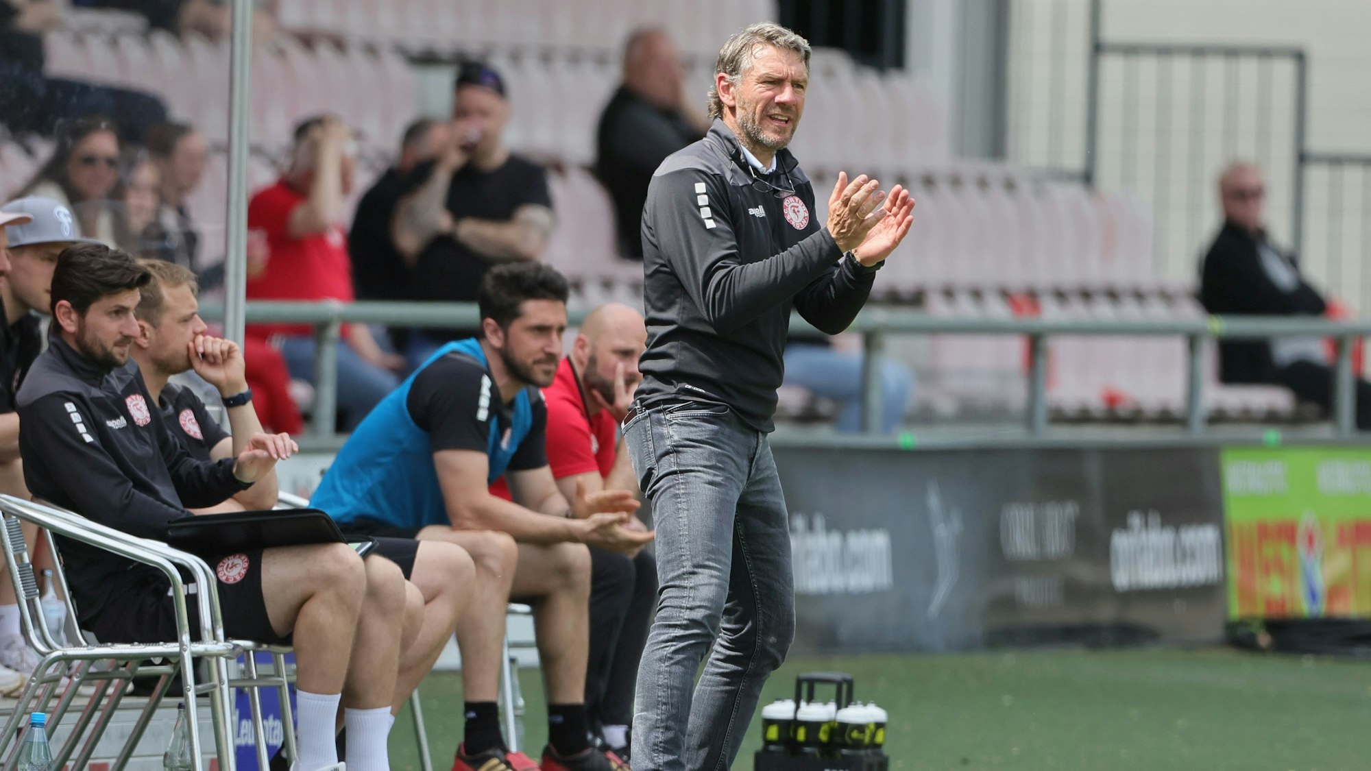 1.FC Köln U23 vs. Fortuna Köln, Regionalliga West, Saison 2022/23, Trainer Markus von Ahlen (Fortuna), 06.05.2023, Bild: Herbert Bucco