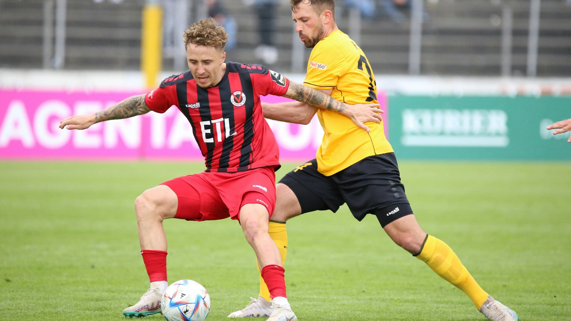 Luca Marseiler FC Viktoria Koeln, 30, Felix Weber SpVgg Bayreuth, 24, SpVgg Bayreuth vs. FC Viktoria Koeln, Fussball, 3.Liga, 2022/2023, 36.Spieltag, 13.05.2023 SpVgg Bayreuth vs. FC Viktoria Koeln, Fussball, 3.Liga, 2022/2023, 36.Spieltag, 13.05.2023 Bayreuth *** Luca Marseiler FC Viktoria Koeln, 30 , Felix Weber SpVgg Bayreuth, 24 , SpVgg Bayreuth vs FC Viktoria Koeln, Football, 3 Liga, 2022 2023, 36 Matchday, 13 05 2023 SpVgg Bayreuth vs FC Viktoria Koeln, Football, 3 Liga, 2022 2023, 36 Matchday, 13 05 2023 Bayreuth Copyright: xEibner-Pressefoto/MarcusxFoersterx EP_EER