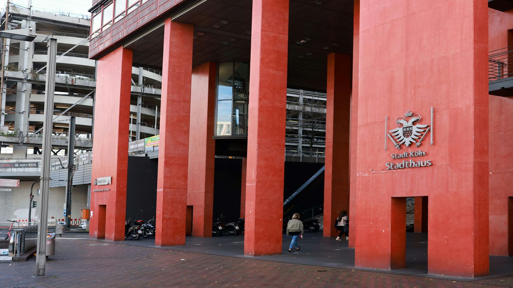 Ein Haus mit Sanierungsbedarf: Blick auf den Westteil des Technischen Rathauses. Der Mietvertrag läuft nur noch einige Jahre.