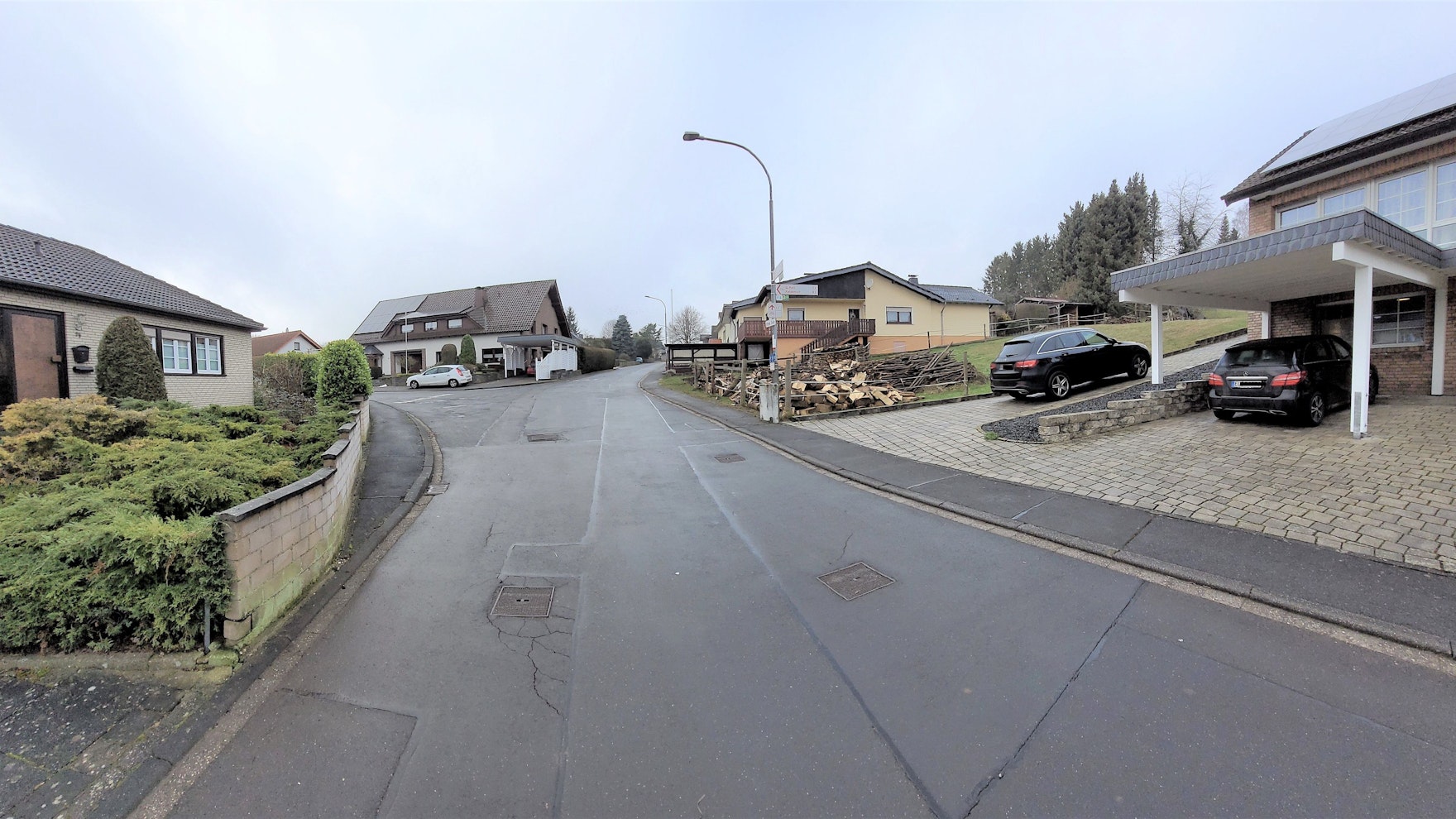 Urfeyer Straße und Talweg in Kall-Keldenich