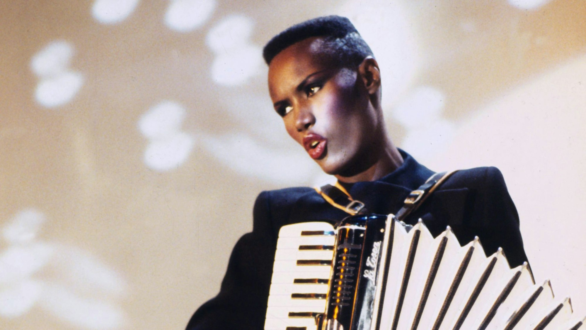 Die amerikanische Sängerin und Schauspielerin Grace Jones.