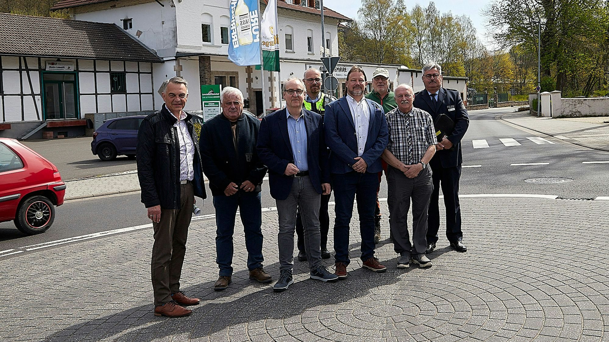 Die Organisatoren: Rudolf Westerburg (v.l.), Christian Lebeau, Wilfried Knips, Volker Braun, Thierry Alken, Arnd van Koll, Ignaz Halmes und Tido Janssen.