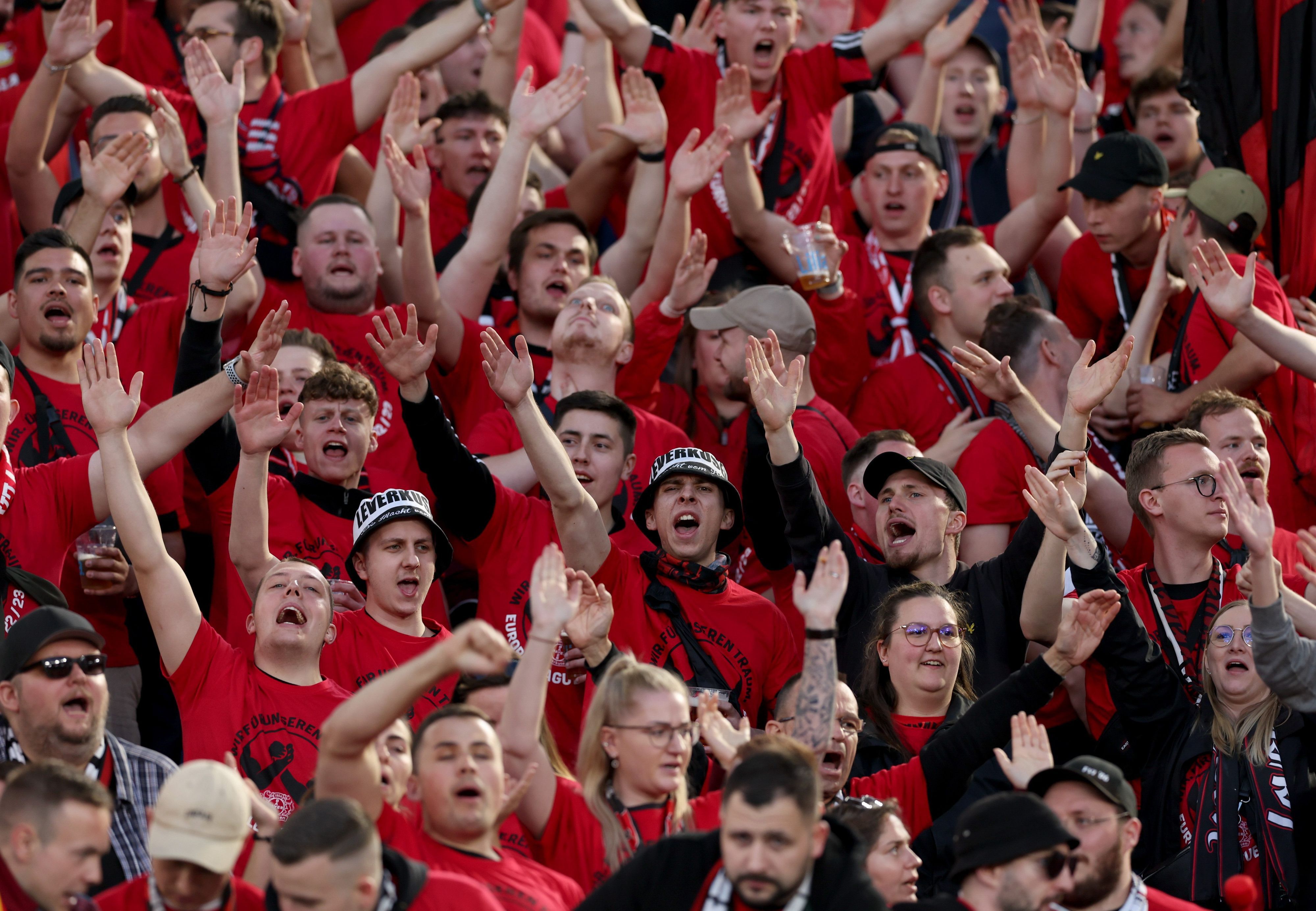 Bayer 04-Fans beim Hinspiel vor einer Woche in Rom.