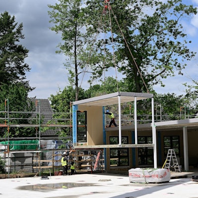 Baustelle an der Sofortschule Refrath.