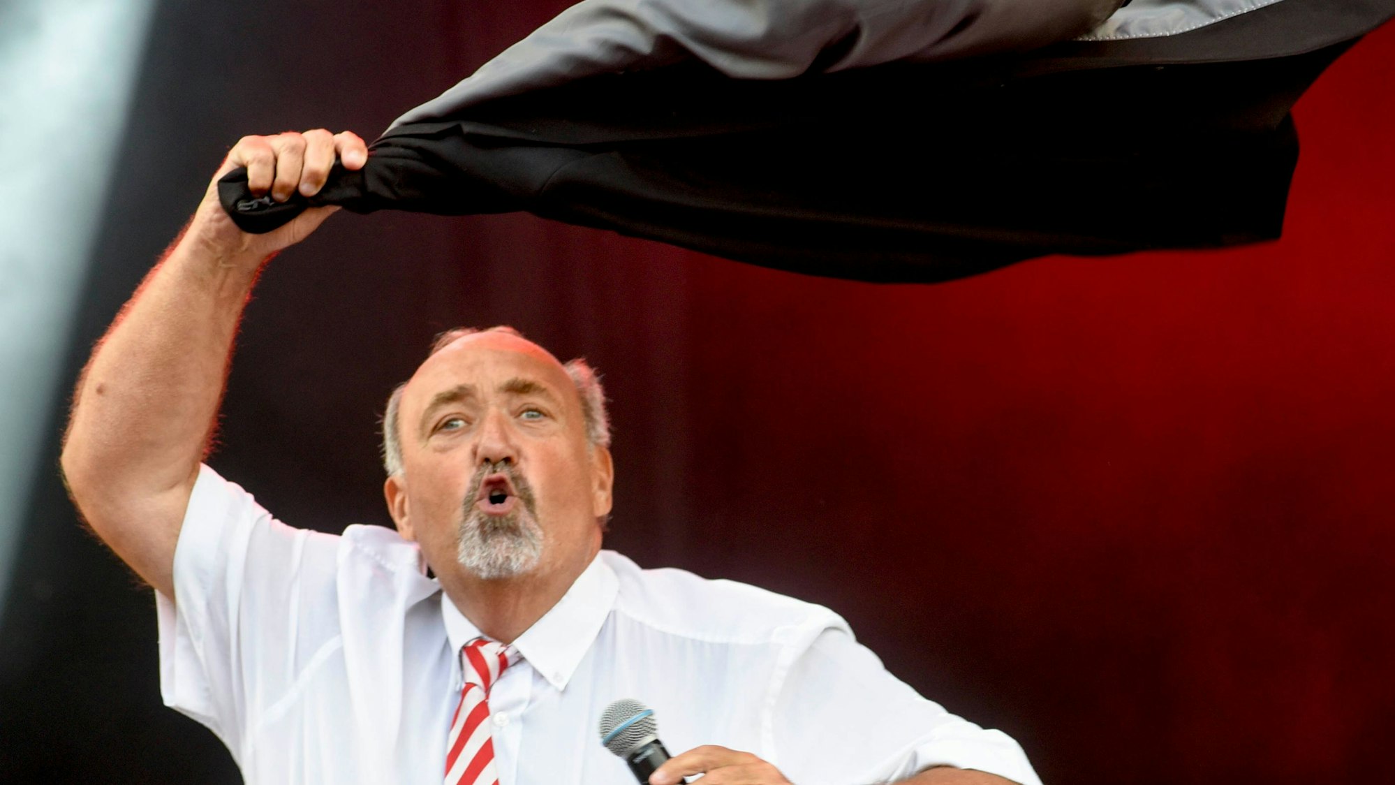 Das Foto zeigt Bärchen Sester bei einem Auftritt im Jahr 2022.