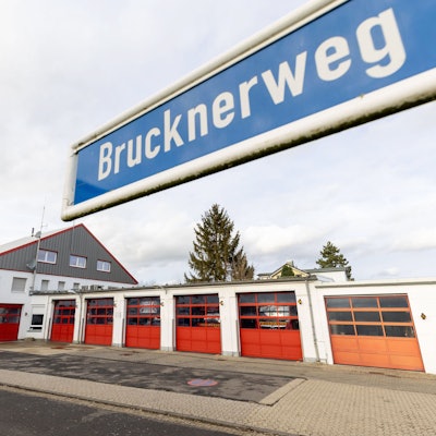 Das Gebäude der Freiwilligen Feuerwehr im Brucknerweg in Rheinbach am 21.12.2022.