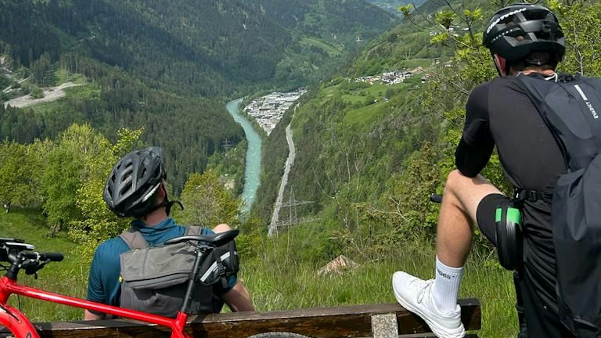 Lindengymnasium Mountainbiker über die Alpen Foto: Lindengymnasium