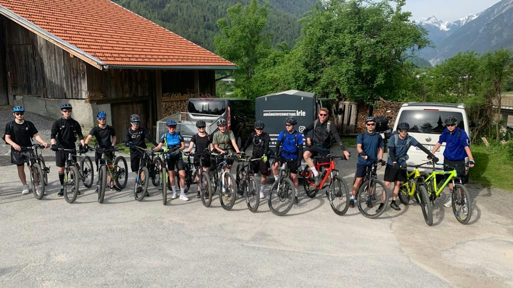 Lindengymnasium Mountainbiker über die Alpen Foto: Lindengymnasium