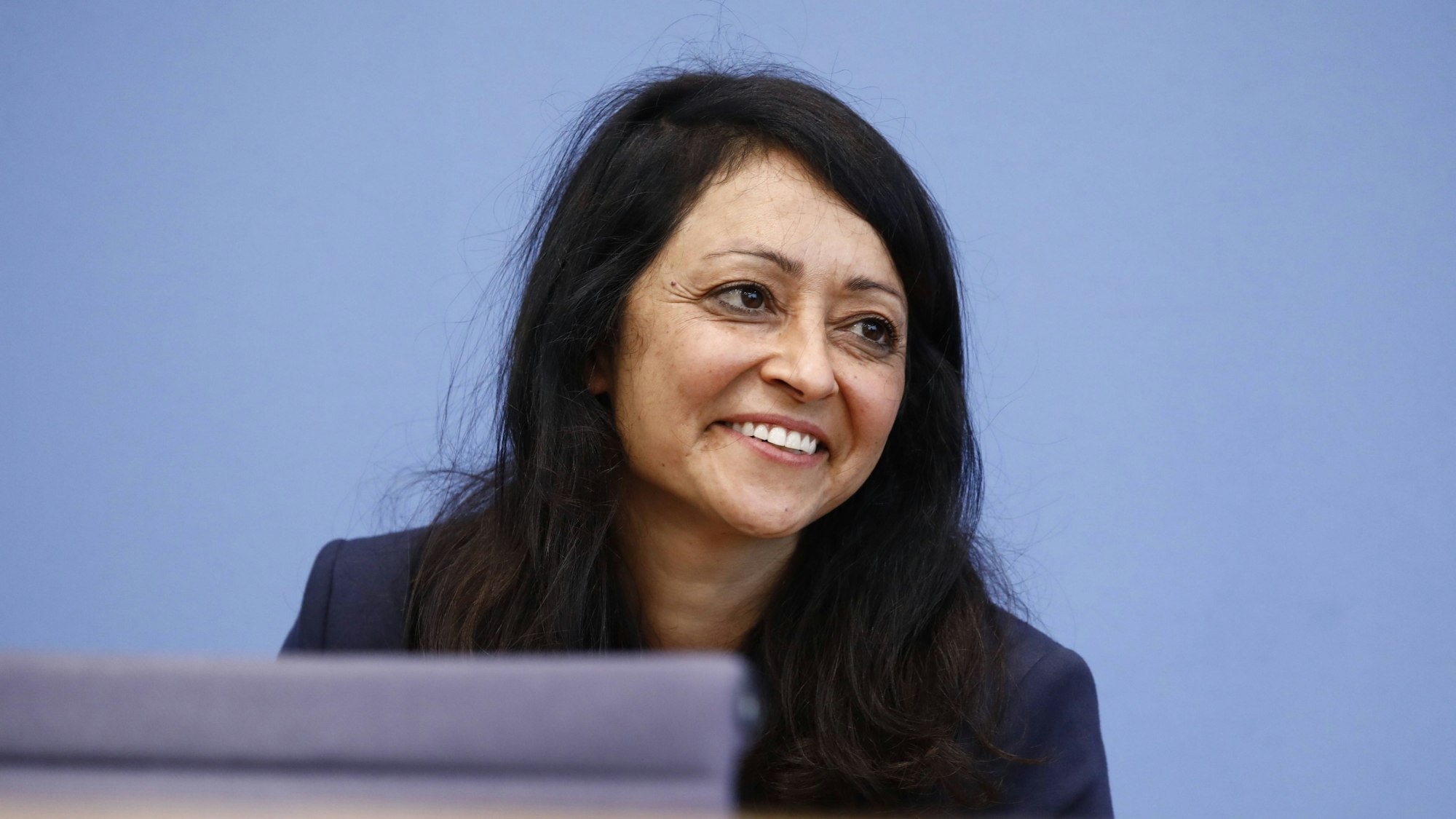 Felor Badenberg bei der Bundespressekonferenz.