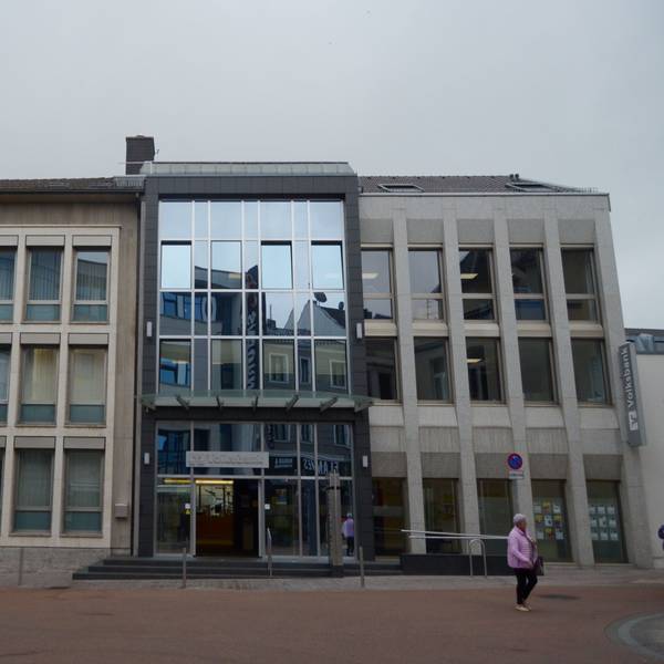 Die Zentrale der Volksbank Euskirchen an der Bahnhofstraße.